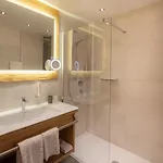 לינה וארוחת בוקר Viktoria 4*