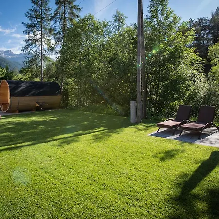 Viktoria Bed & Breakfast 4*