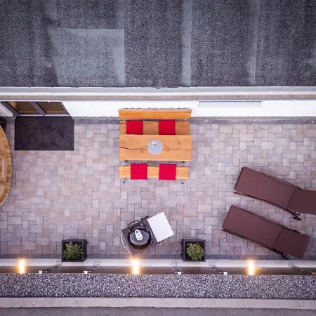 Viktoria Bed & Breakfast 4*