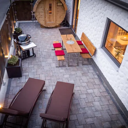 Viktoria לינה וארוחת בוקר 4*